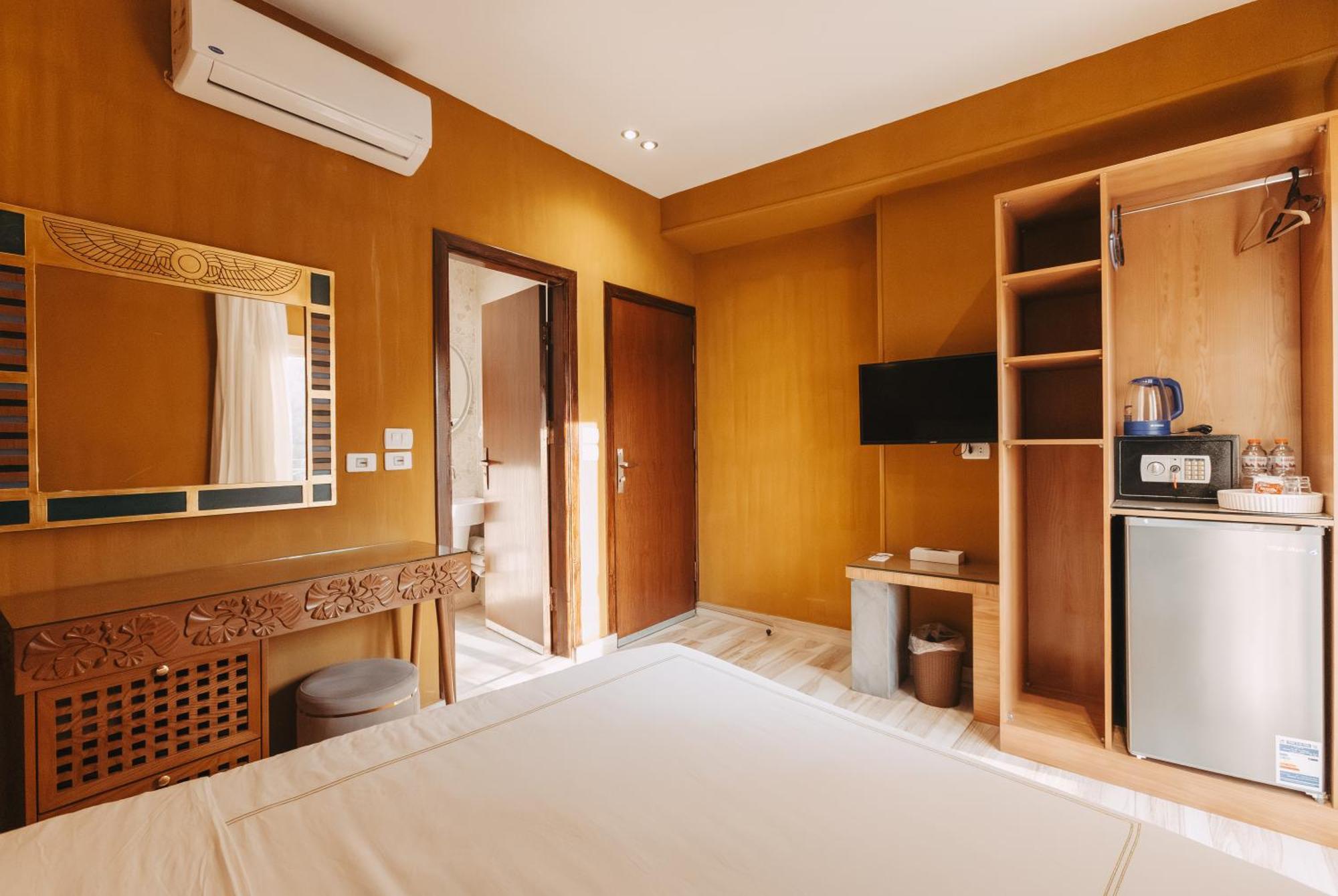 Kafret el-Gabal Almas Pyramids View Hotel מראה חיצוני תמונה